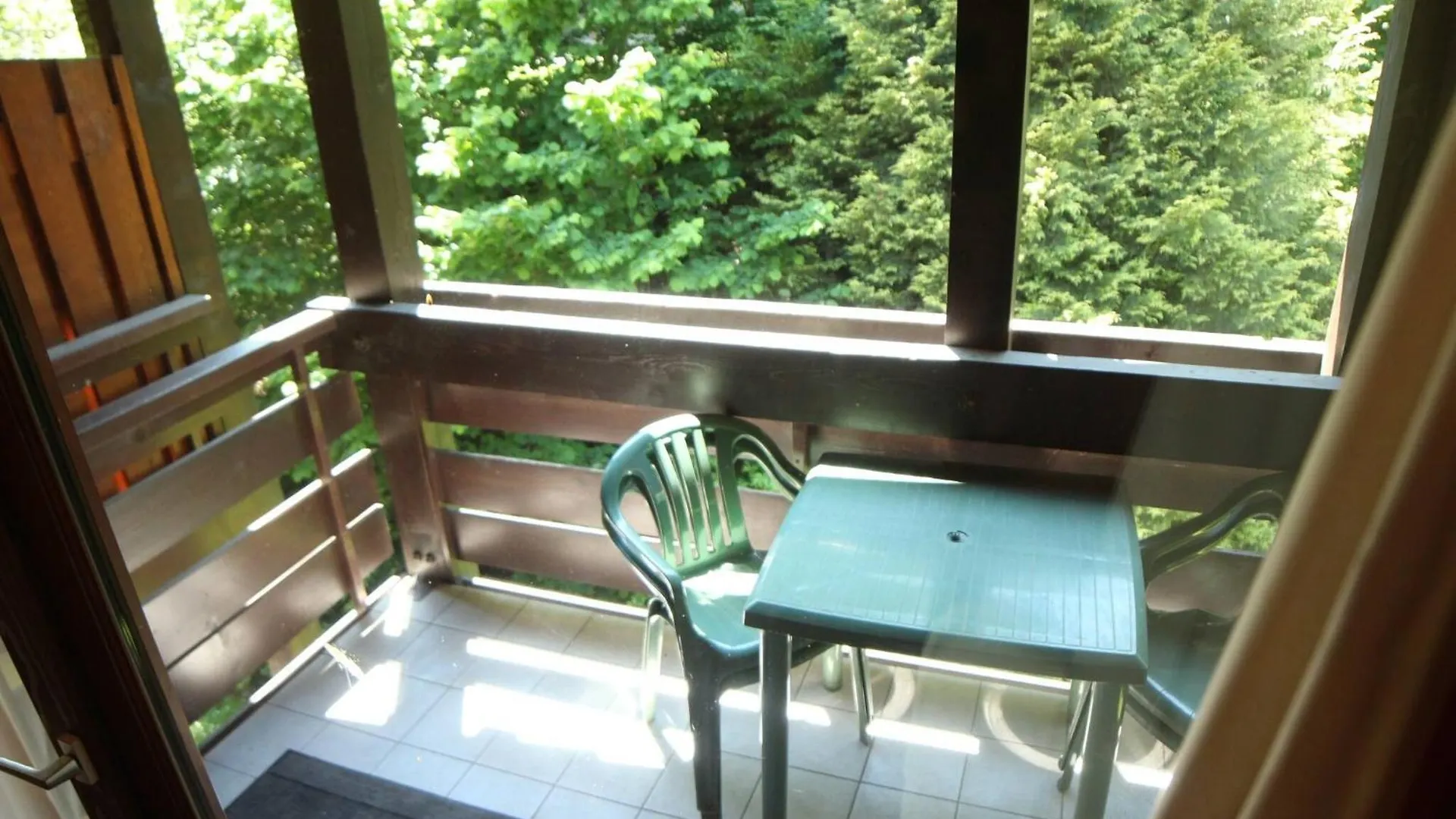 Apartment La Corniche, Central Morzine, Sleeps 6