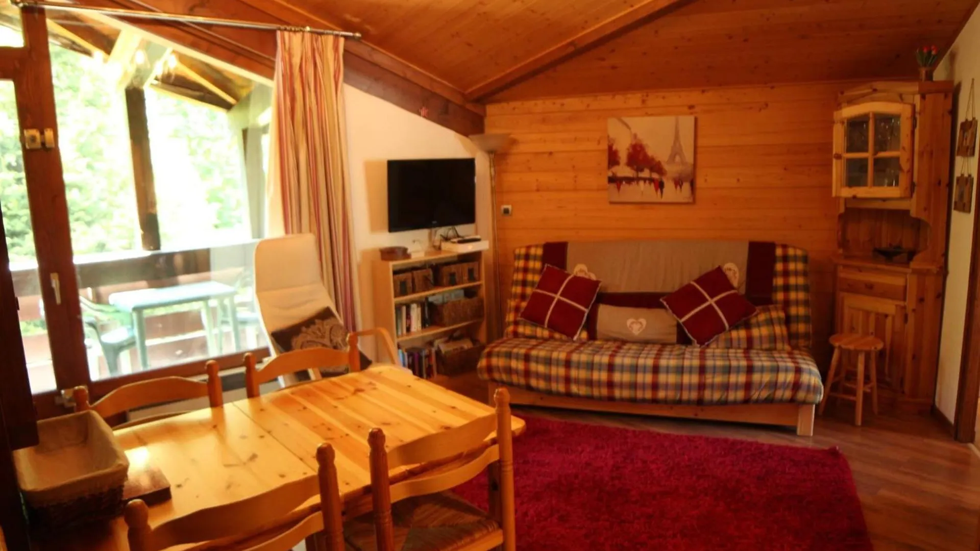 Apartment La Corniche, Central Morzine, Sleeps 6 0*, Morzine